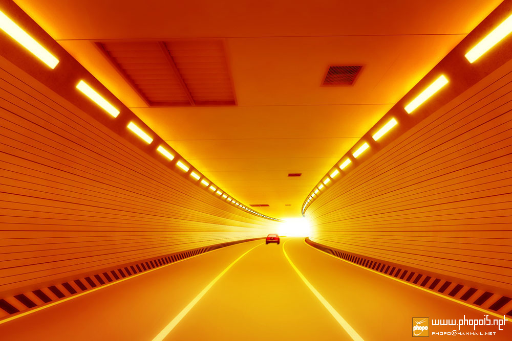 tunnel03.jpg